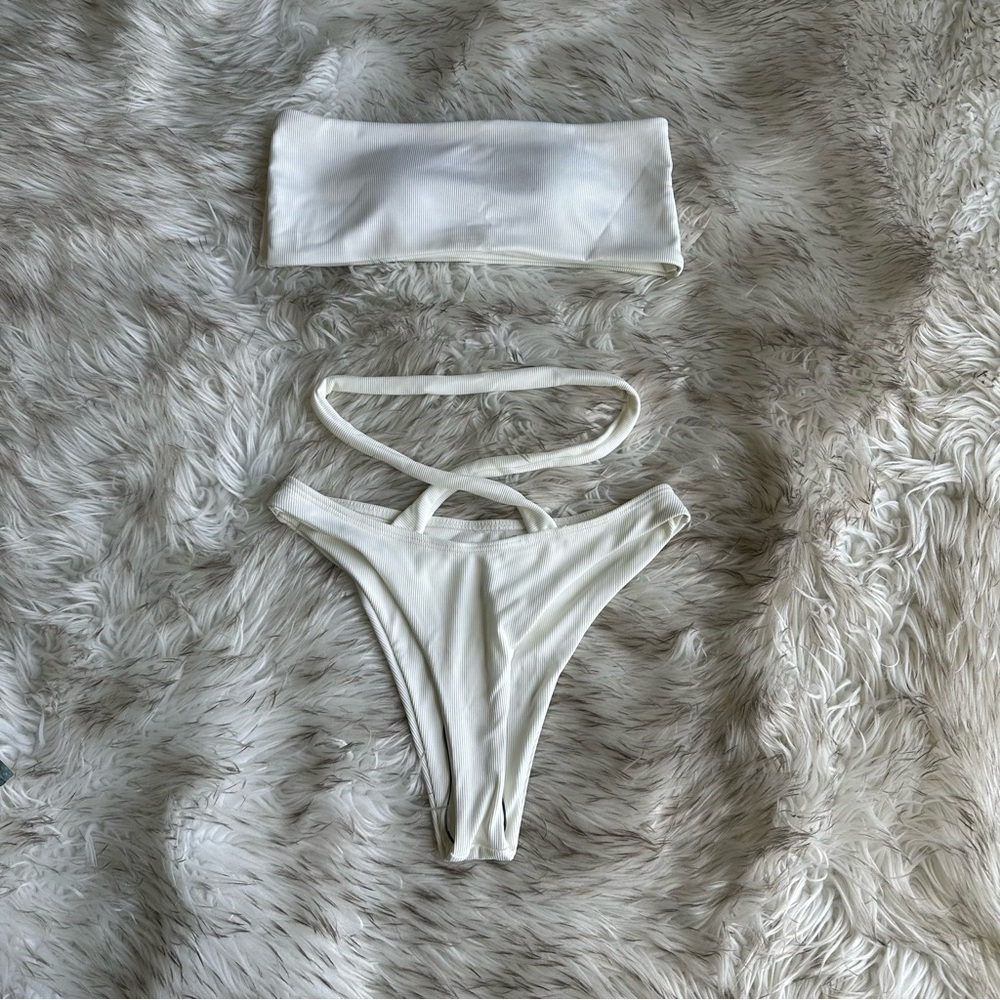 White ribbed bikini